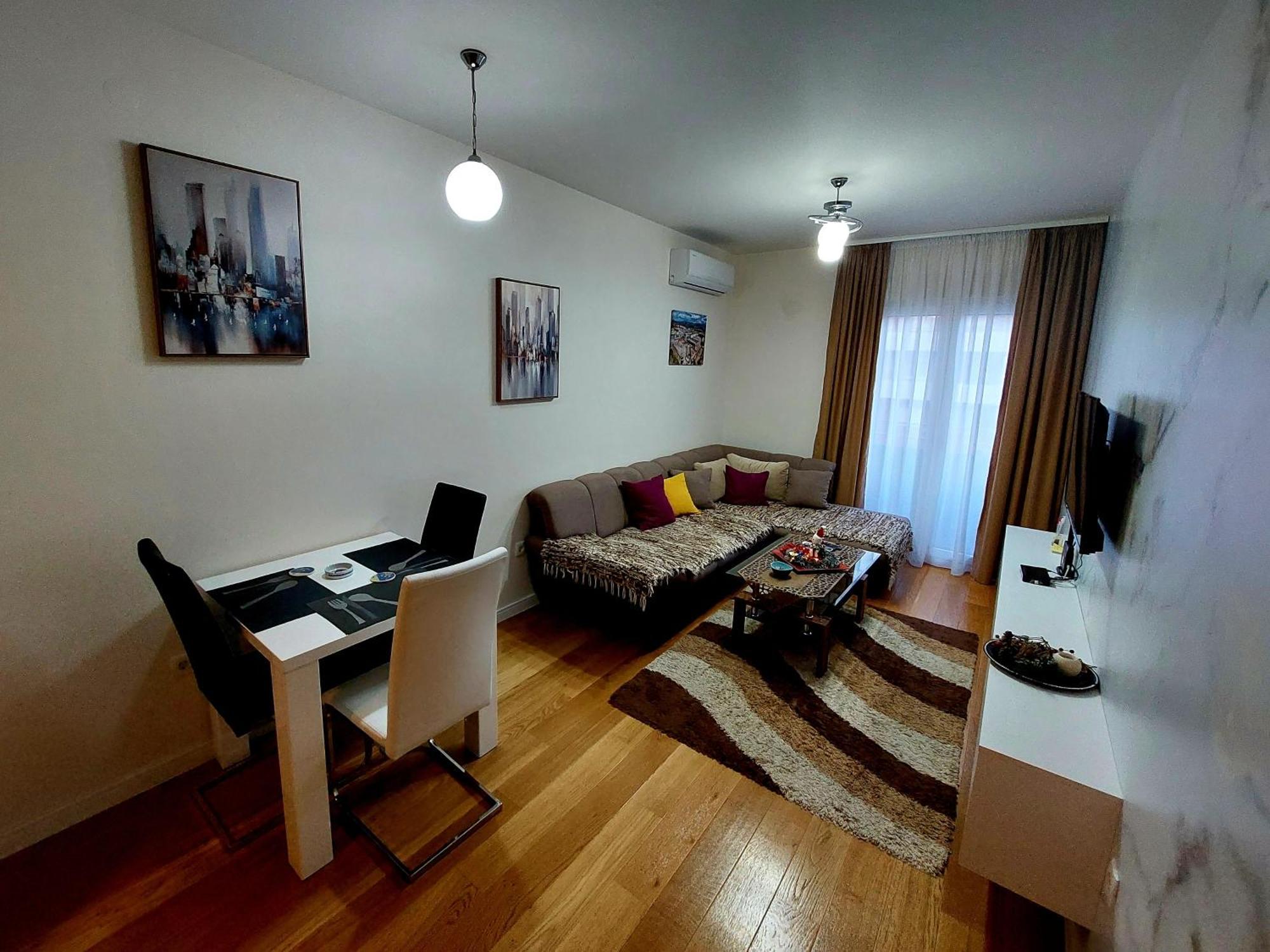New York - Central Point Podgorica Zimmer foto